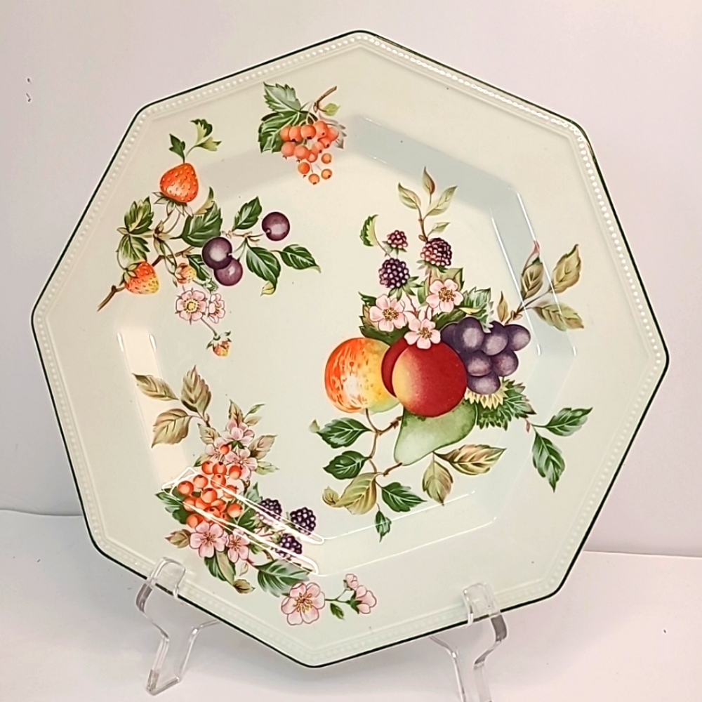 Vinrage Johnson Brothers Fresh Fruit Design Octagonal Dinner Plate 10"